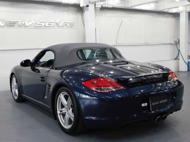 2011 Porsche Boxster – thumbnail 2