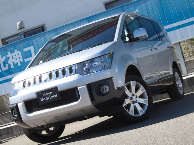 2009 Mitsubishi Delica D:5 – thumbnail 2
