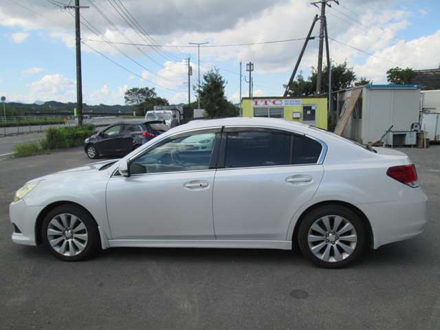 2010 Subaru Legacy B4 – thumbnail 4