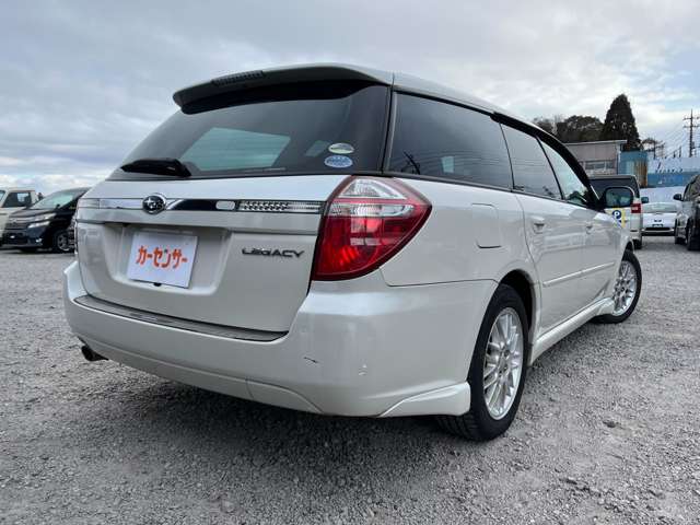 2009 Subaru Legacy Touring Wagon – thumbnail 2
