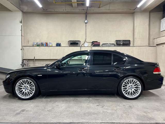 2007 BMW 7 Series – thumbnail 3