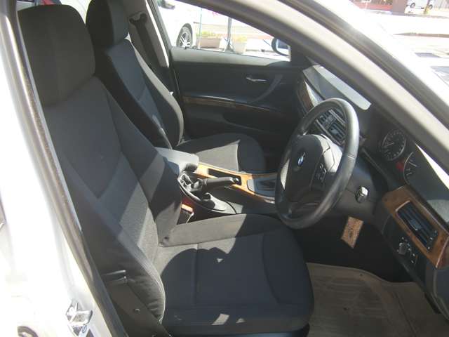 2008 BMW 3 Series – thumbnail 2