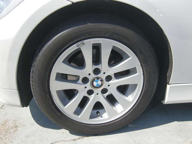 2008 BMW 3 Series – thumbnail 4