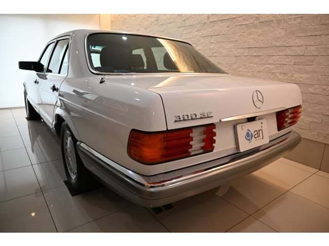 1988 Mercedes-Benz S-Class – thumbnail 2