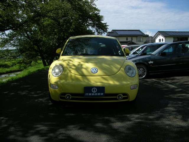 2001 Volkswagen New Beetle – thumbnail 2