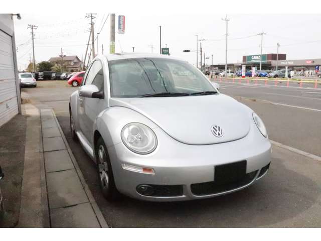 2008 Volkswagen New Beetle – thumbnail 2
