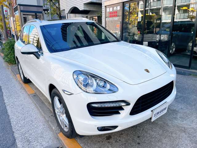 2011 Porsche Cayenne – thumbnail 3