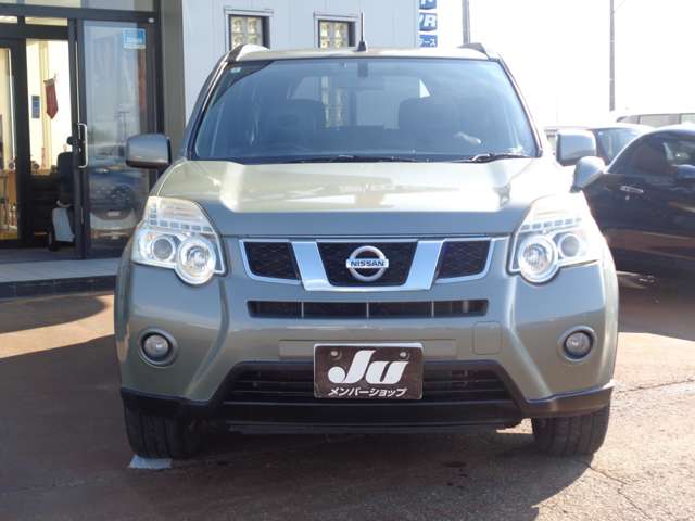 2011 Nissan X-Trail – thumbnail 2