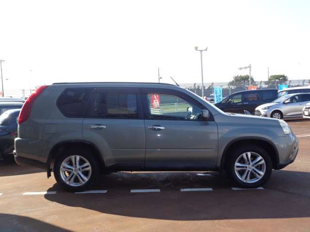 2011 Nissan X-Trail – thumbnail 3