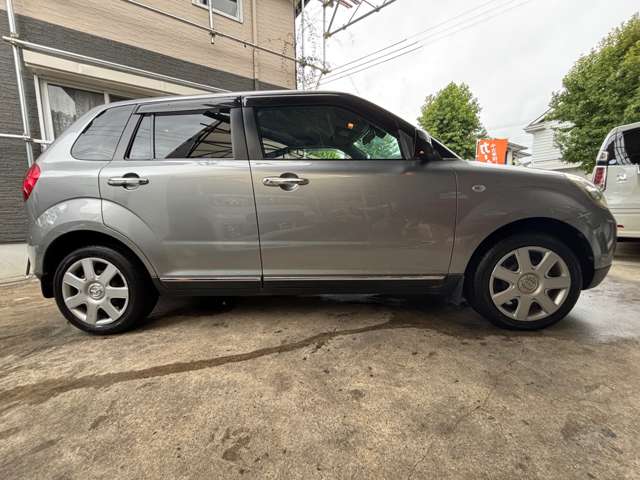 2009 Mazda Verisa – thumbnail 4