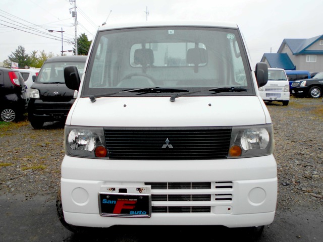 2004 Mitsubishi Minicab Truck