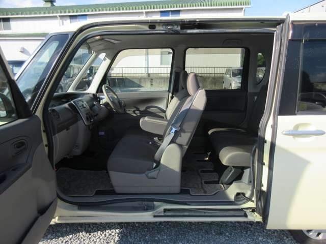 2009 Daihatsu Tanto – thumbnail 3