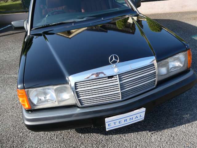 1991 Mercedes-Benz 190-Class – thumbnail 4