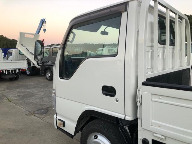 2010 Isuzu Elf – thumbnail 4