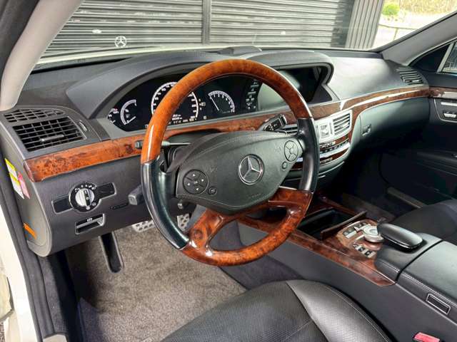 2010 Mercedes-Benz S-Class – thumbnail 3