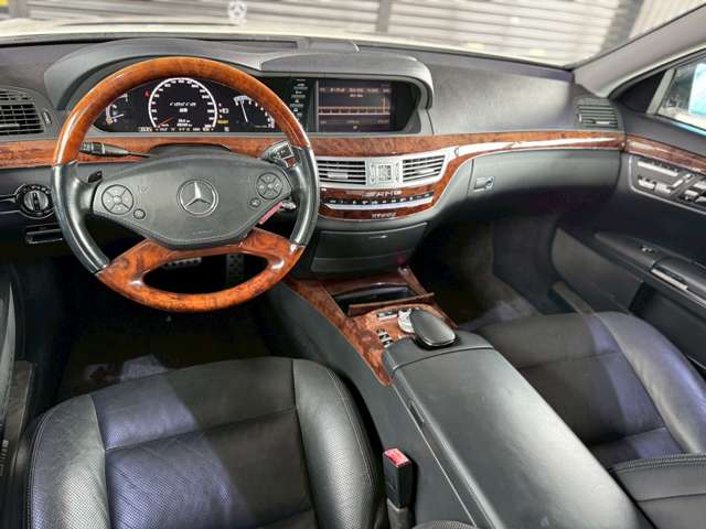 2010 Mercedes-Benz S-Class – thumbnail 4