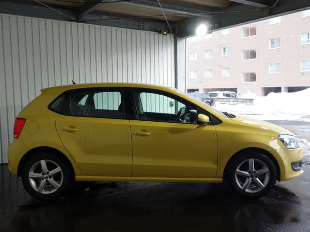 2010 Volkswagen Polo – thumbnail 4