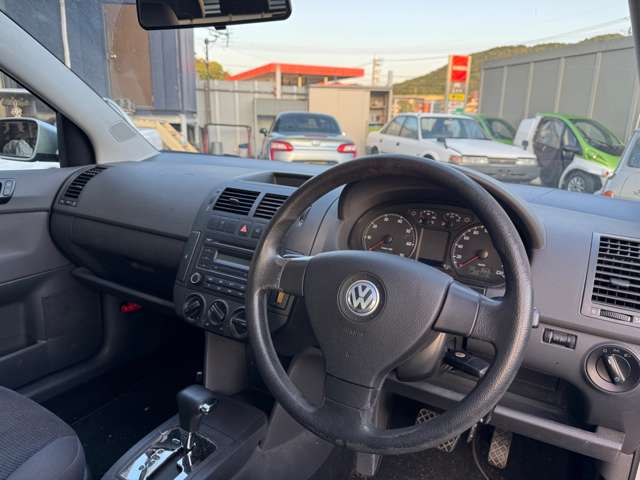2009 Volkswagen Polo – thumbnail 2
