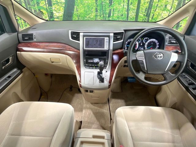 2010 Toyota Vellfire – thumbnail 2