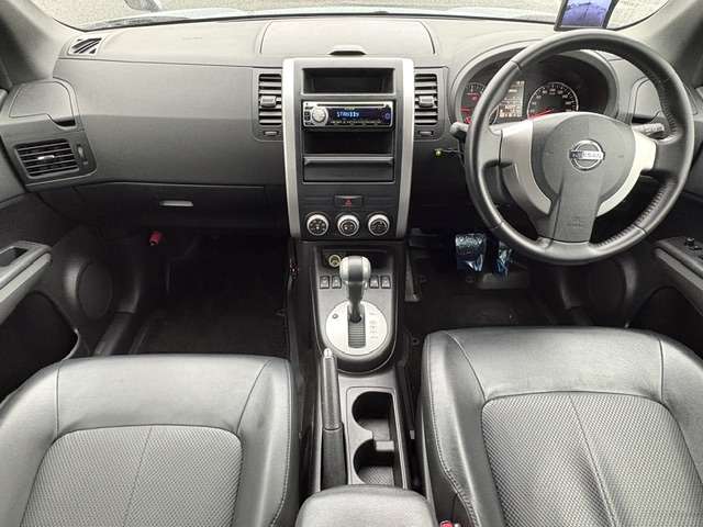 2011 Nissan X-Trail – thumbnail 3
