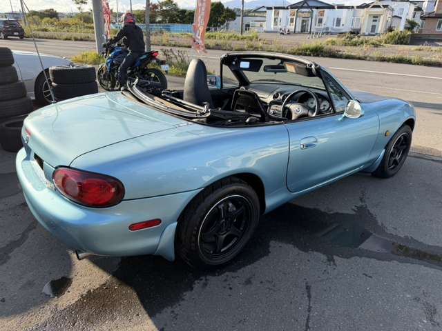 2001 Mazda Roadster – thumbnail 3