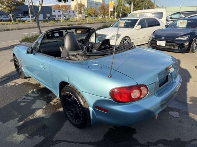 2001 Mazda Roadster – thumbnail 4