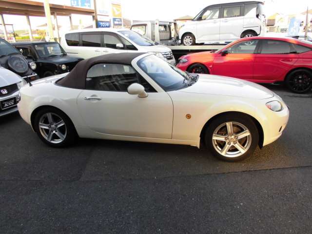 2007 Mazda Roadster – thumbnail 3