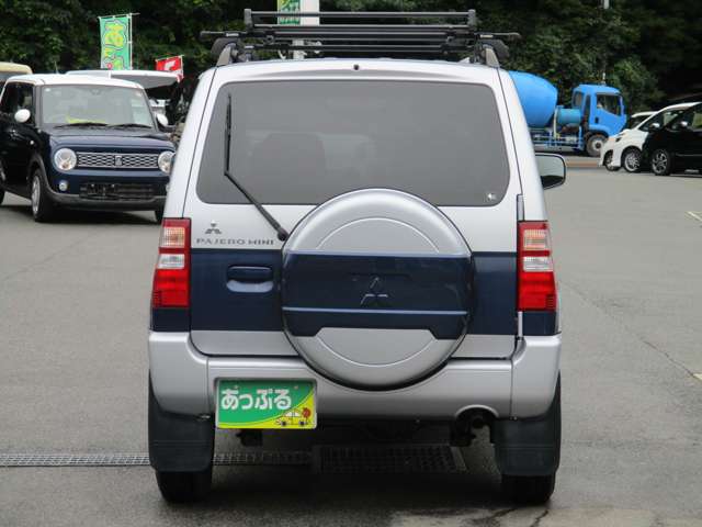2011 Mitsubishi Pajero Mini – thumbnail 4
