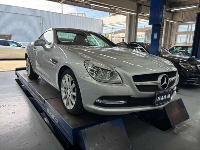 2011 Mercedes-Benz SLK-Class – thumbnail 3
