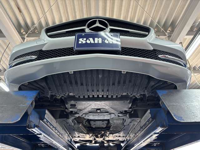 2011 Mercedes-Benz SLK-Class – thumbnail 4