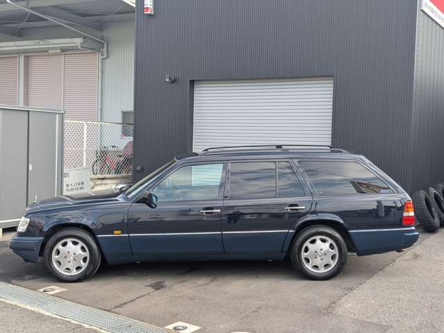 1994 Mercedes-Benz E-Class Wagon – thumbnail 3