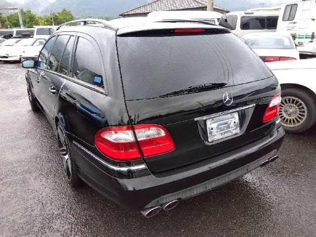 2005 Mercedes-Benz E-Class Wagon – thumbnail 2