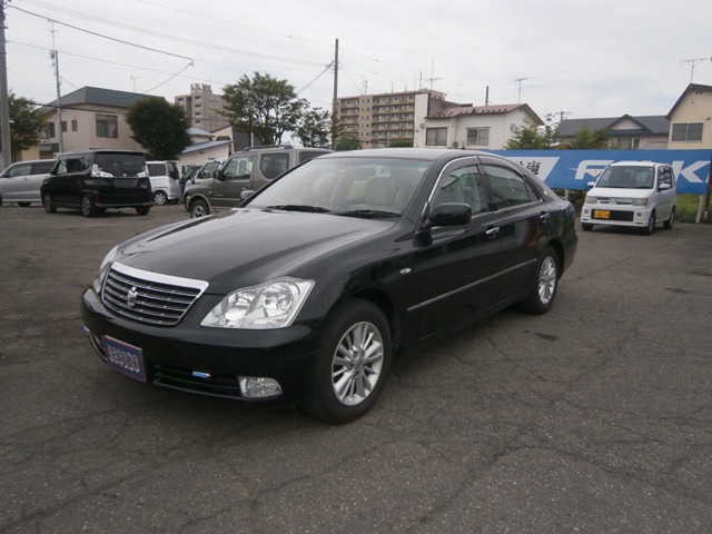2005 Toyota Crown Royal