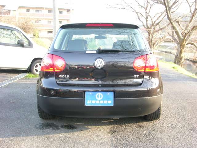 2005 Volkswagen Golf – thumbnail 3