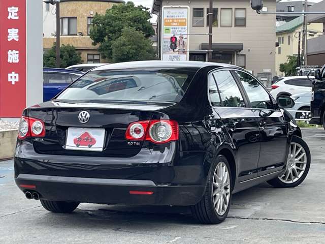 2009 Volkswagen Jetta – thumbnail 3