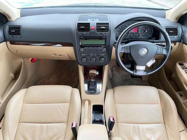 2009 Volkswagen Jetta – thumbnail 4