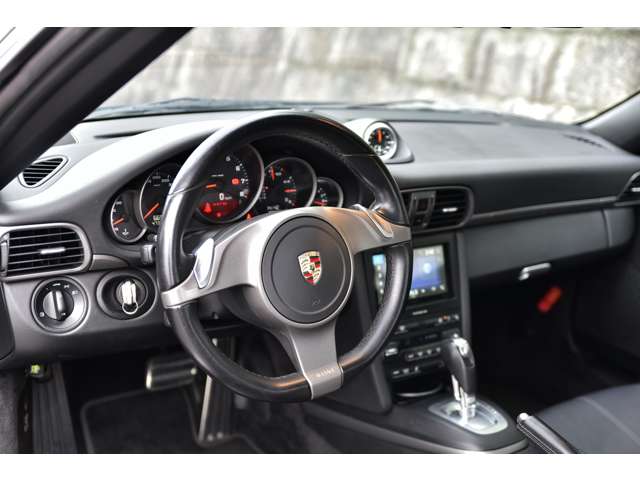 2009 Porsche 911 Cabriolet – thumbnail 3