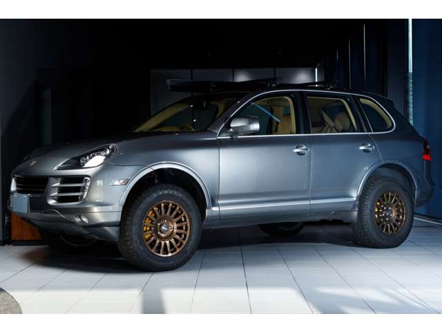 2010 Porsche Cayenne – thumbnail 2