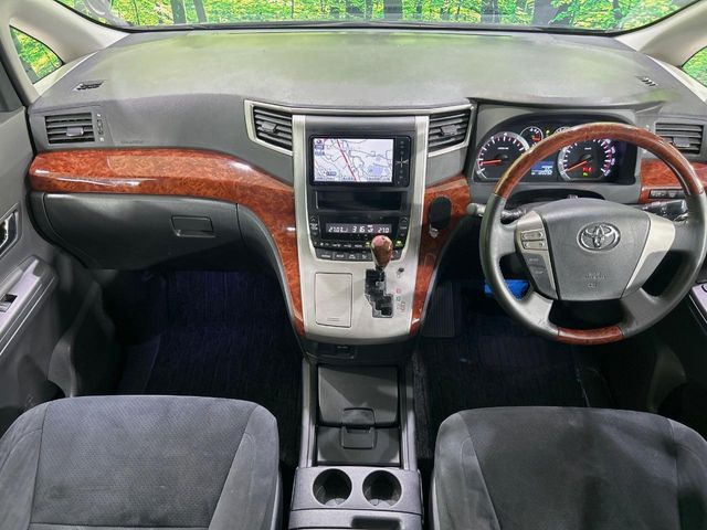2011 Toyota Vellfire – thumbnail 2