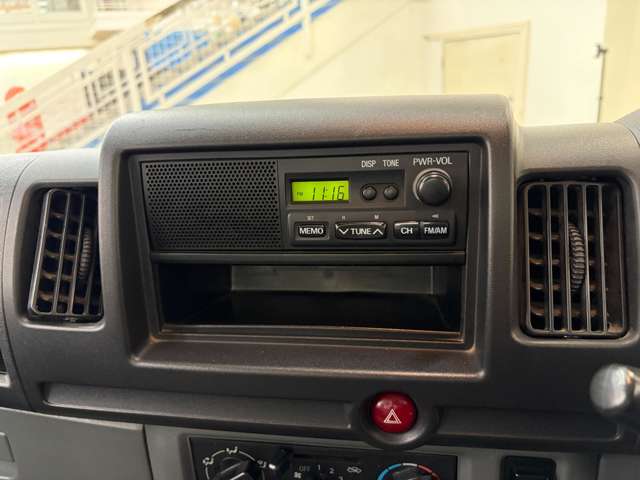 2011 Nissan Clipper Truck – thumbnail 4