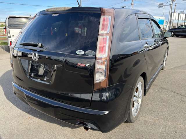 2011 Honda Stream – thumbnail 4