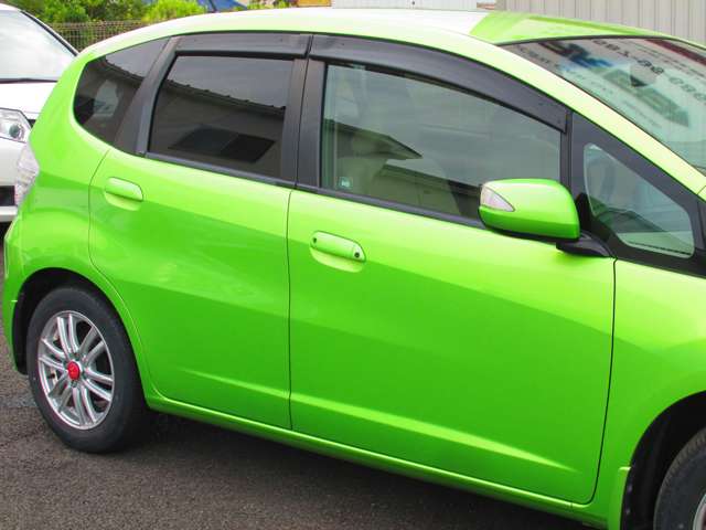 2011 Honda Fit Hybrid – thumbnail 3