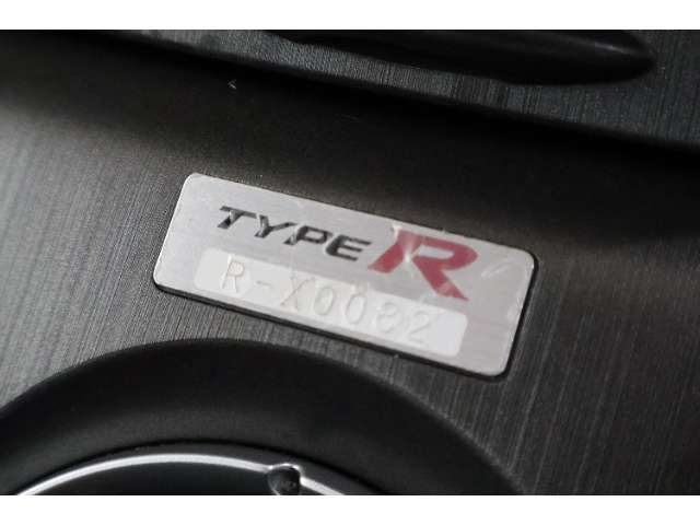 2011 Honda Civic Type R Euro – thumbnail 4