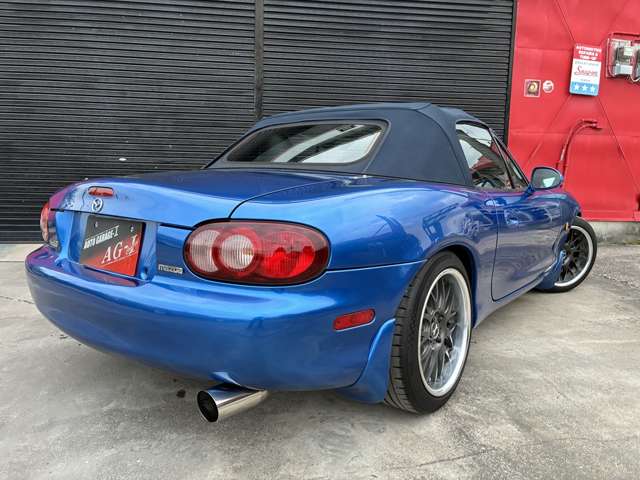 2001 Mazda Roadster – thumbnail 2