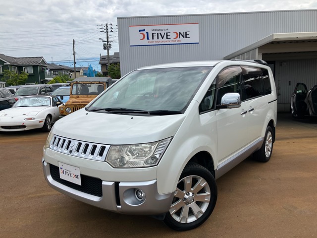 2011 Mitsubishi Delica D:5