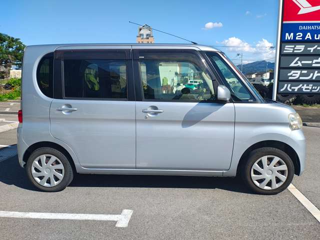 2011 Daihatsu Tanto – thumbnail 4