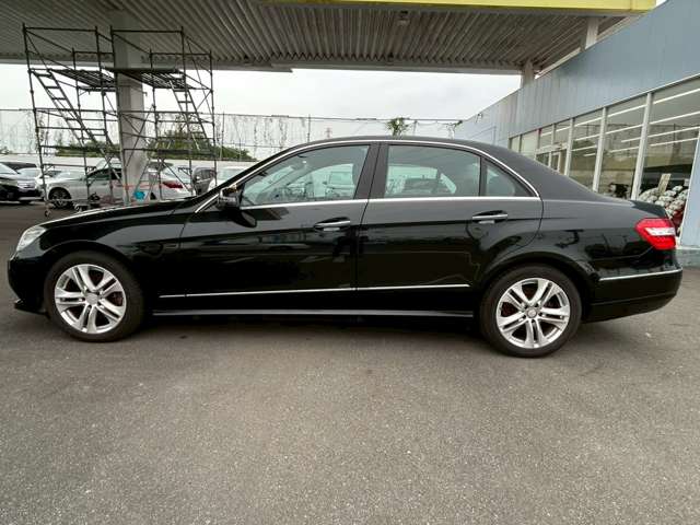 2009 Mercedes-Benz E-Class – thumbnail 3