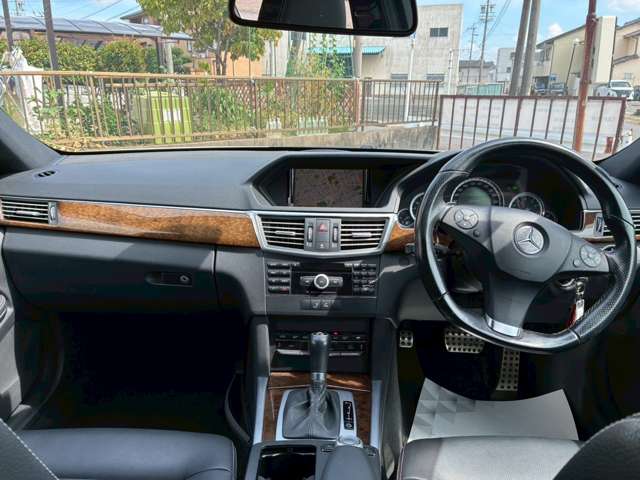 2010 Mercedes-Benz E-Class Wagon – thumbnail 3