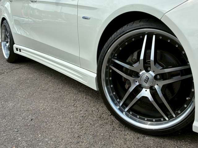 2010 Mercedes-Benz E-Class Wagon – thumbnail 4