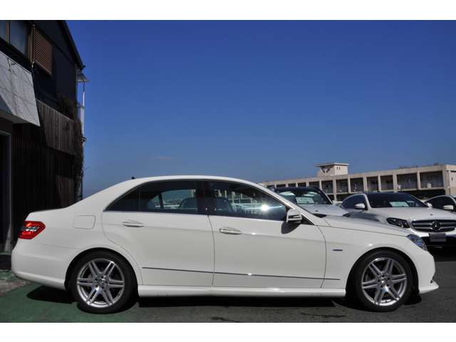 2011 Mercedes-Benz E-Class – thumbnail 4